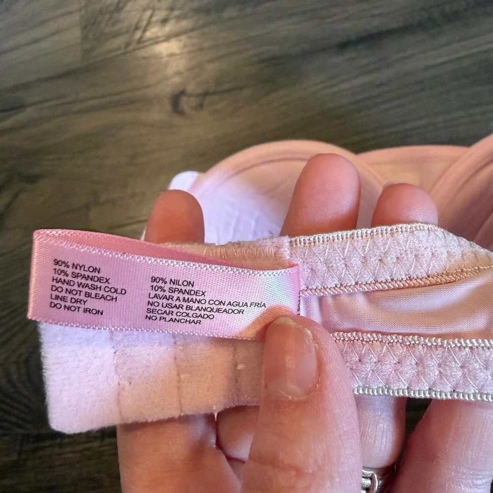 Juicy Couture‎ Pink Logo Strap T-Shirt Bra Underwire 34C 4603-65